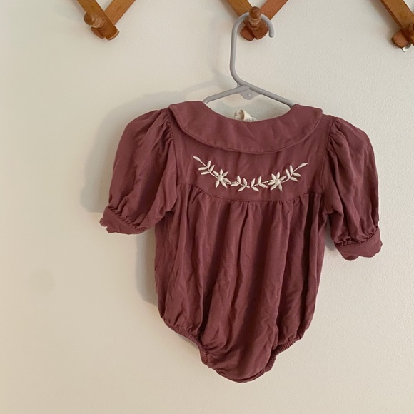 Kate Quinn Embroidered Bubble Bodysuit Size 0-3 - Picture 3 of 4